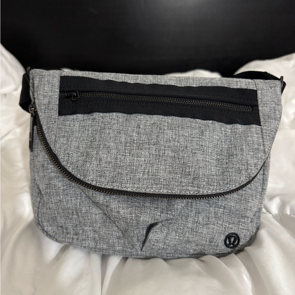 Rare Lululemon Festival Bag II 5L – Heathered Black / Black (First Release)